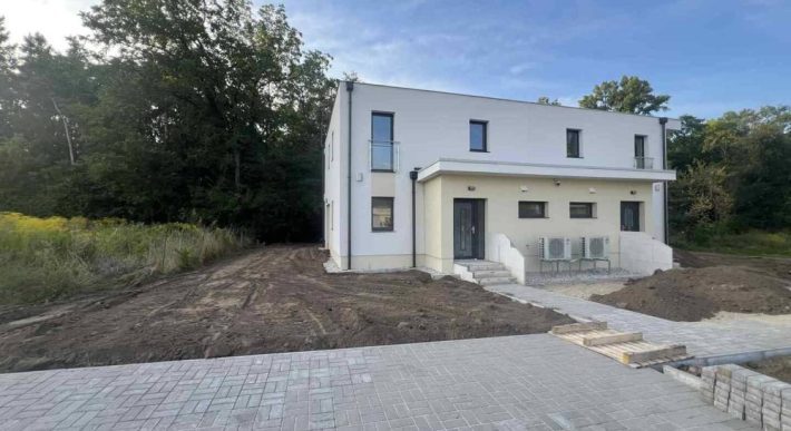 Komárom-Esztergom megye – Tata – Nincs megadva
