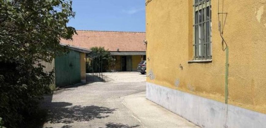 Komárom-Esztergom megye – Tata – Tóváros