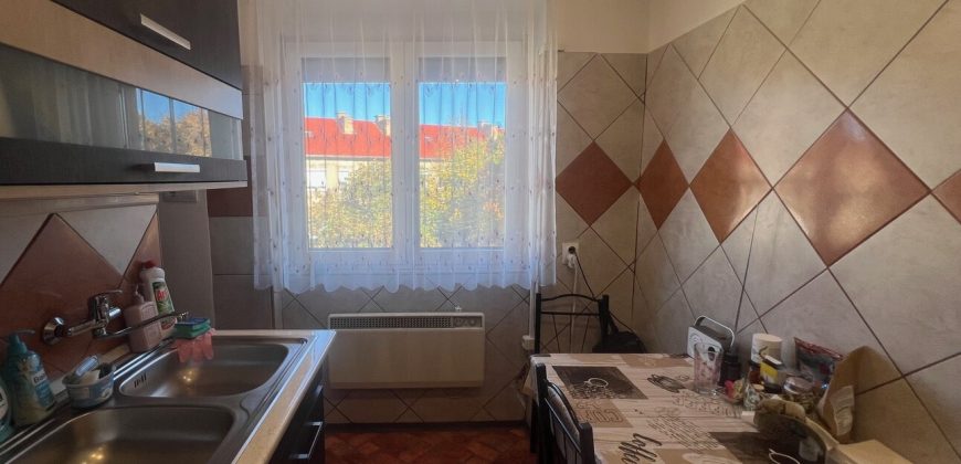 Komárom-Esztergom megye – Oroszlány – Nincs megadva