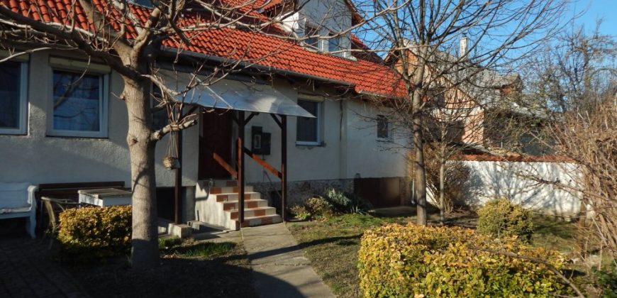 Komárom-Esztergom megye – Tata – Nincs megadva