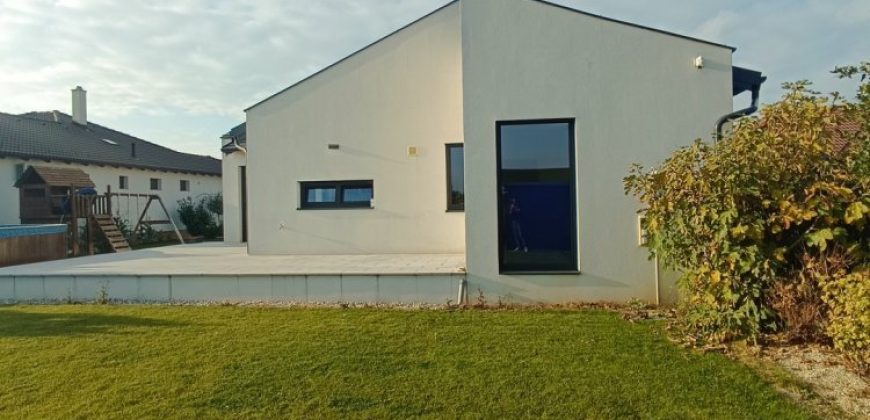 Győr-Moson-Sopron megye – Győrújbarát – Nincs megadva