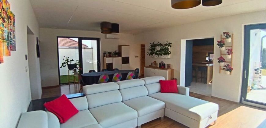 Győr-Moson-Sopron megye – Győrújbarát – Nincs megadva